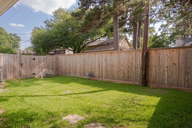 Building Photo - 16031 Cassandra Park St