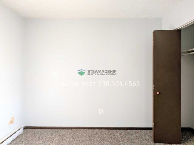 Building Photo - 310 Engadine Ct