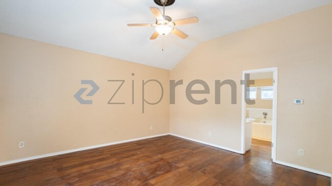 Building Photo - 4315 Lakebend W Dr