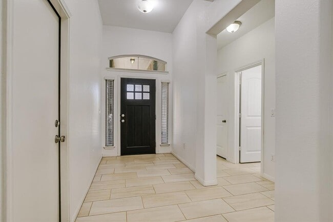 Building Photo - 14209 Marathon Rd