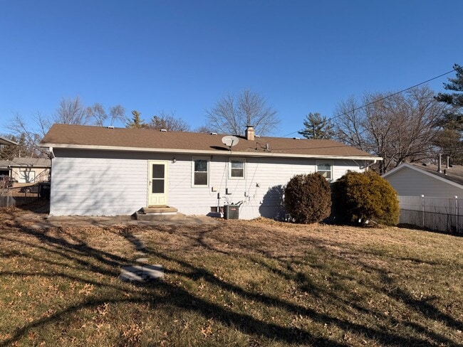 Building Photo - 3-Bedroom Home with Garage & Basement – Easy Access to Dodge St. | 1,040 SF