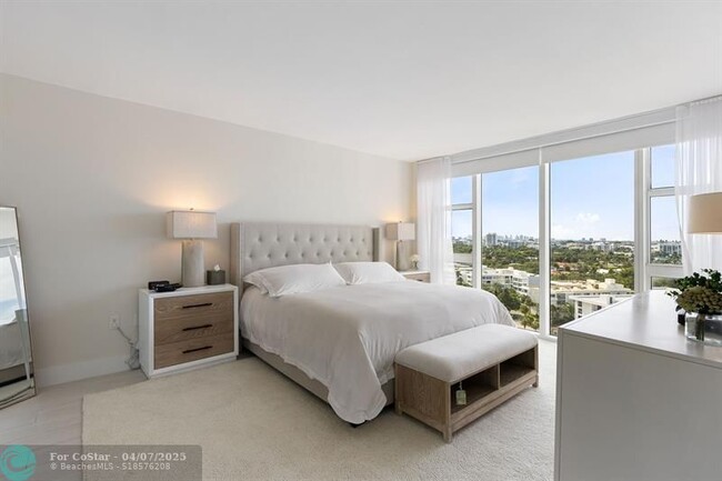 Building Photo - 10275 Collins Ave