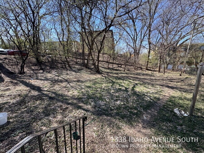 Building Photo - 1338 Idaho Ave S