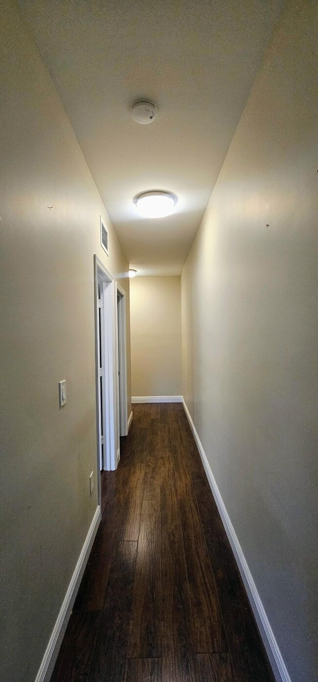 Building Photo - 5032 SE Mariner Garden Cir