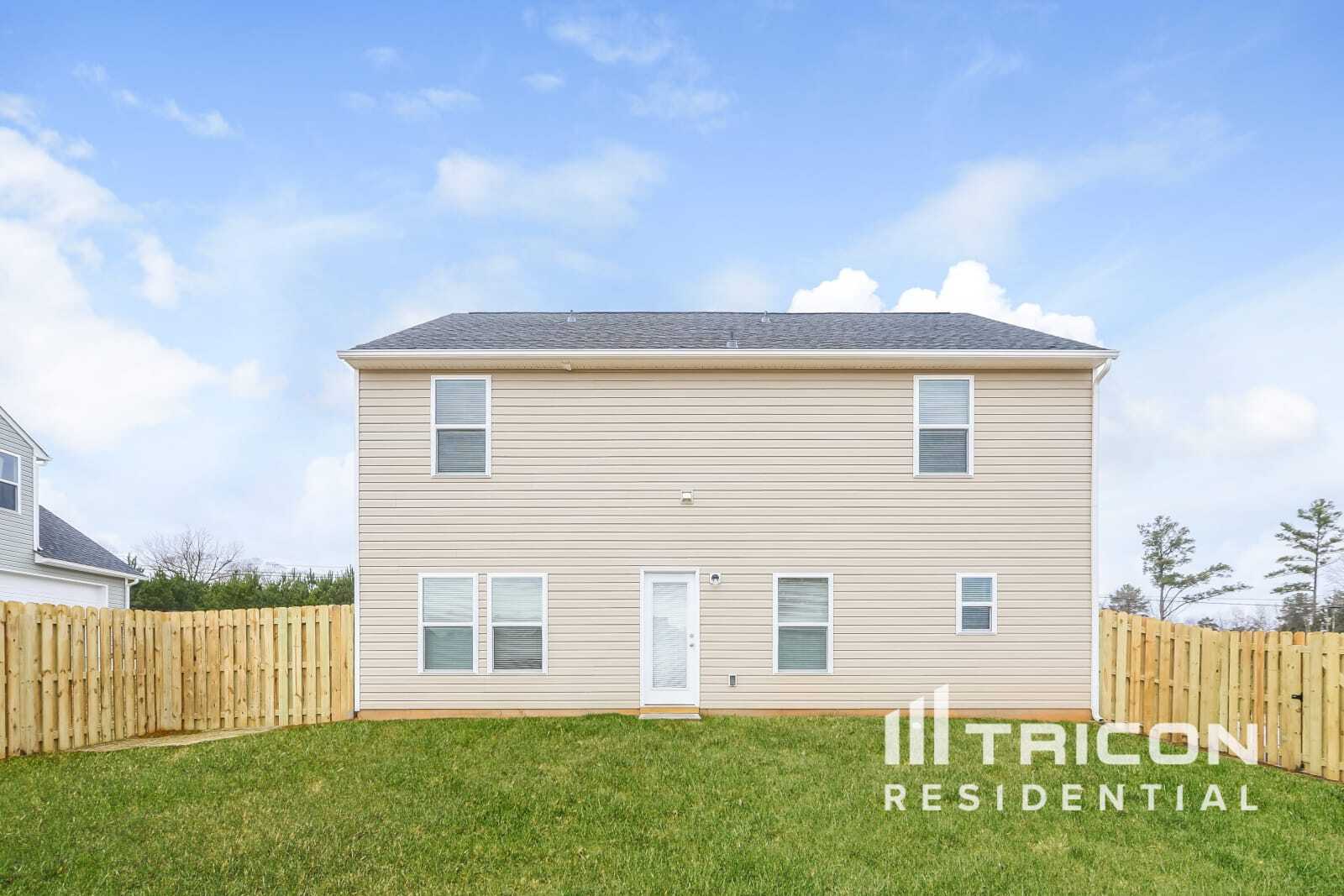 Building Photo - 435 Oakleigh Ln