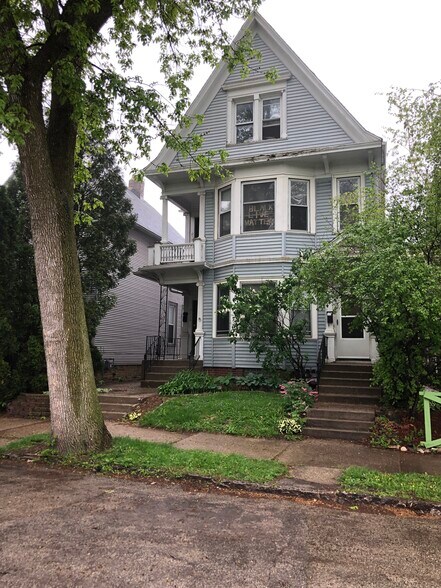 Building Photo - 2539 S Graham St