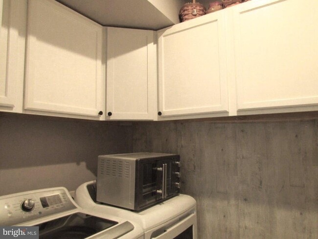 Building Photo - 29997 Plantation Dr