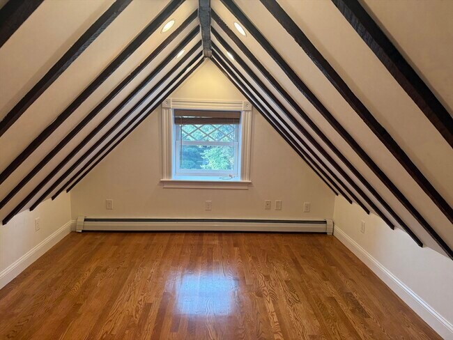Building Photo - 103 Sewall Ave