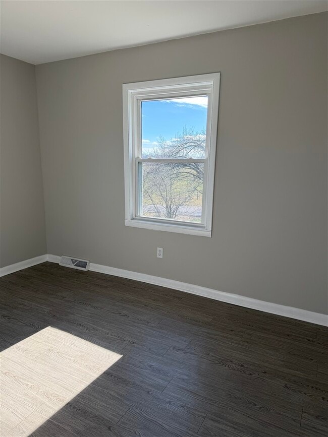 Building Photo - 602 Salmons Blackjack Rd