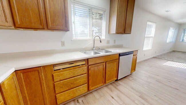 Building Photo - 1420 Slater Street