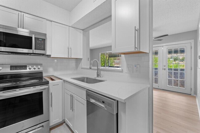 Primary Photo - 8903 Parkfield Dr