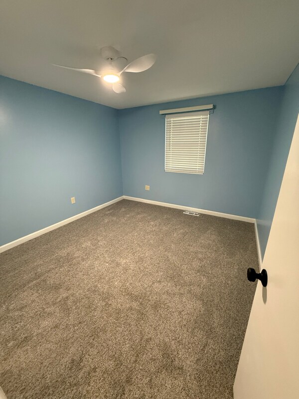 Building Photo - 105 Elmwood Dr