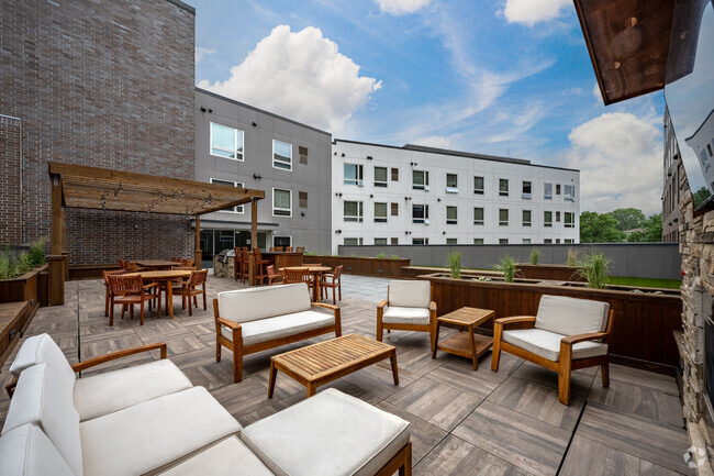 Interior Photo - The Arrow Apartments - Student Housing