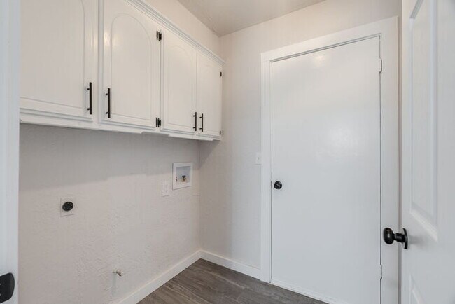 Building Photo - 2704 NW 115th St