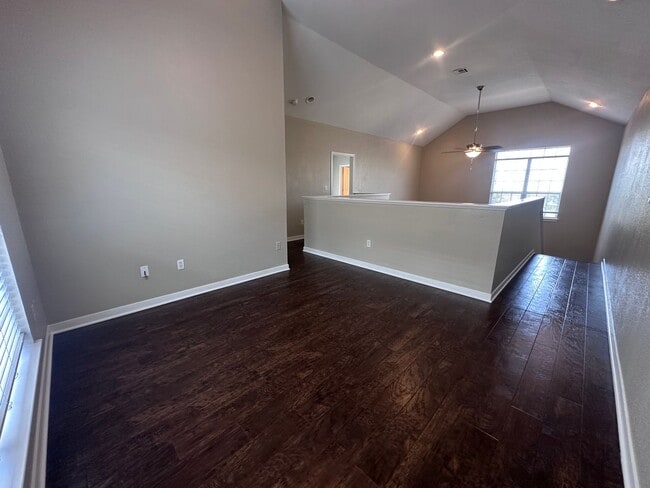 Building Photo - 1901 S 15th St