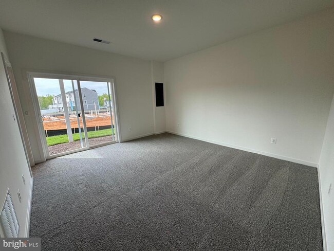 Building Photo - 36122 Wilderness Shores Way