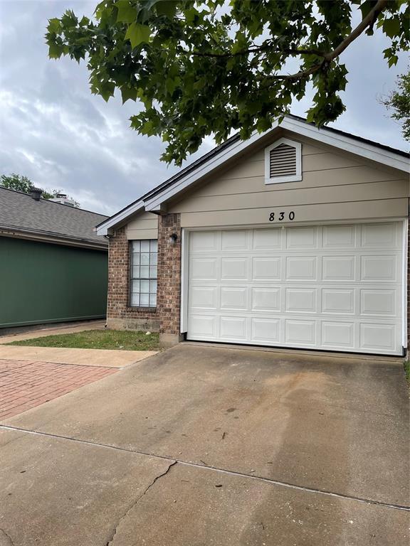 Building Photo - 830 Mica Ln