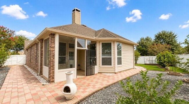 Building Photo - 6181 Bridgewater Ln