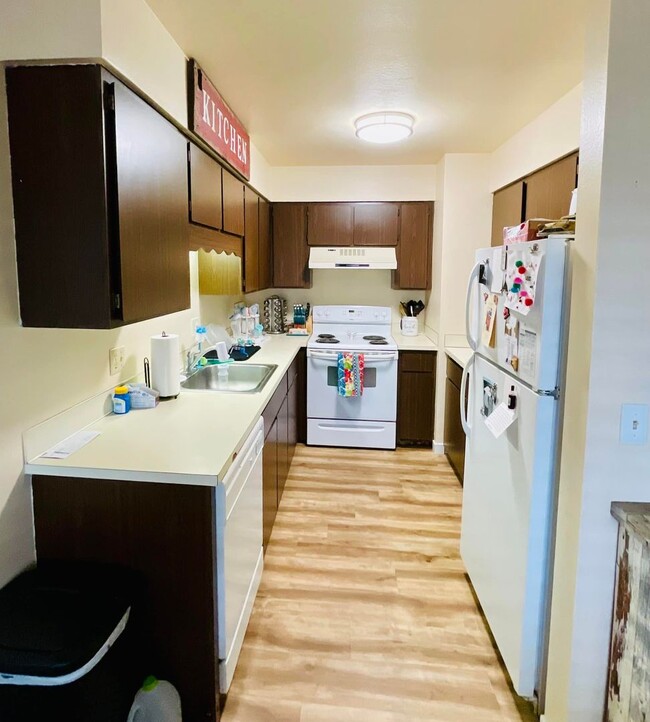 Building Photo - Elks Duplex (ED)