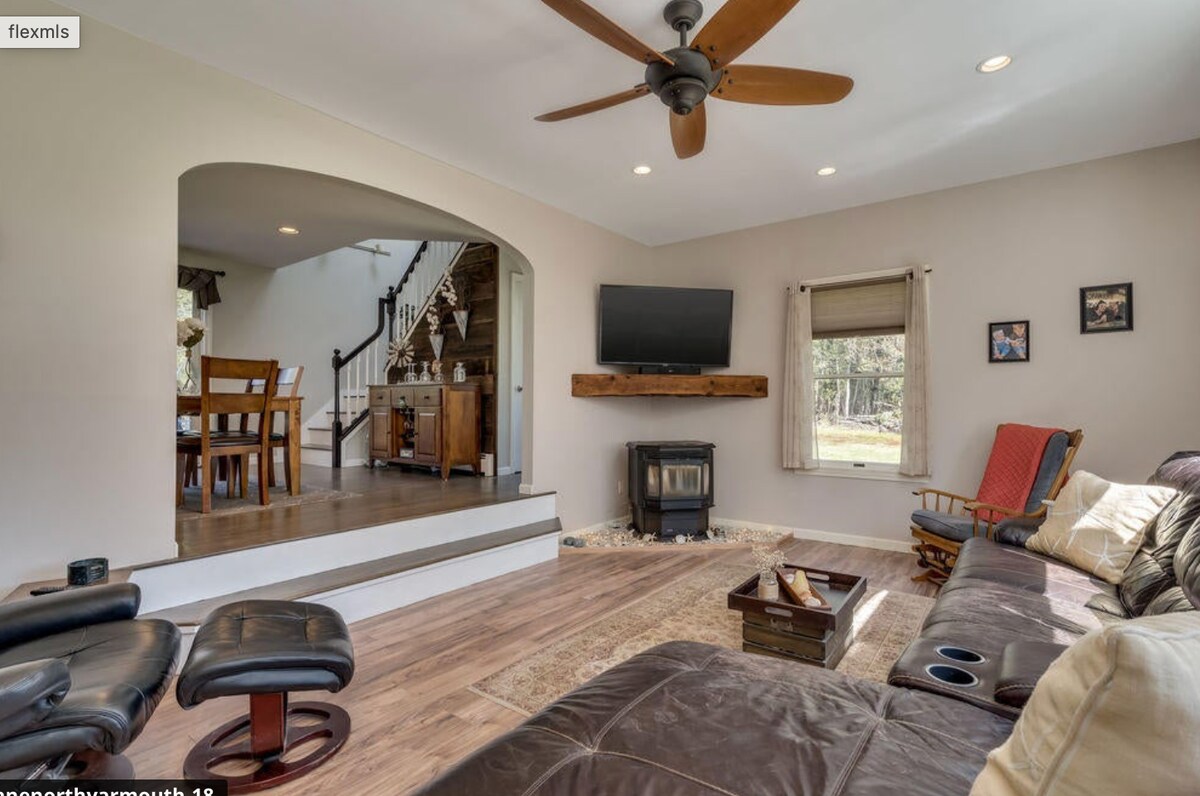 Building Photo - 13 White Pine Ln