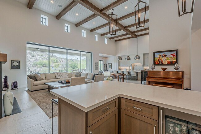 Building Photo - Luxury Home ready for January Move-in