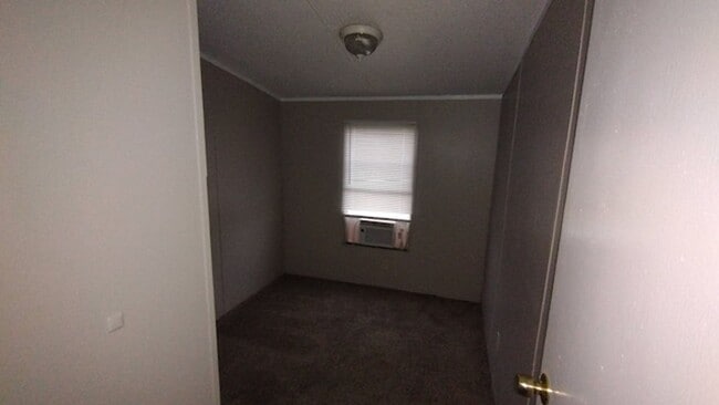 Building Photo - 3 Bedroom with 2 Baths on Large Fenced Lot