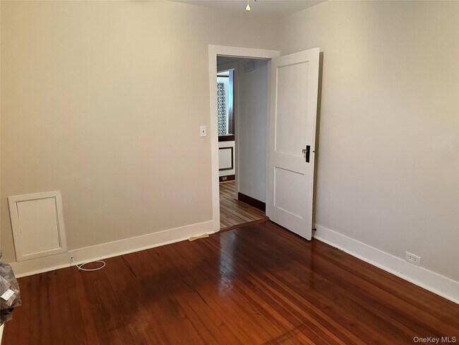 Building Photo - 517 Flint St