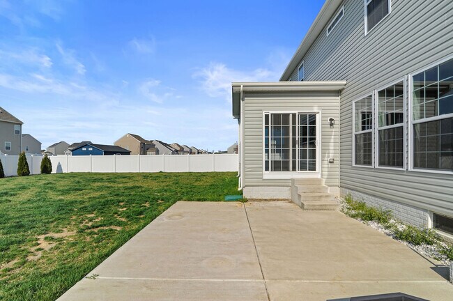 Building Photo - 30 Jeanette Ct