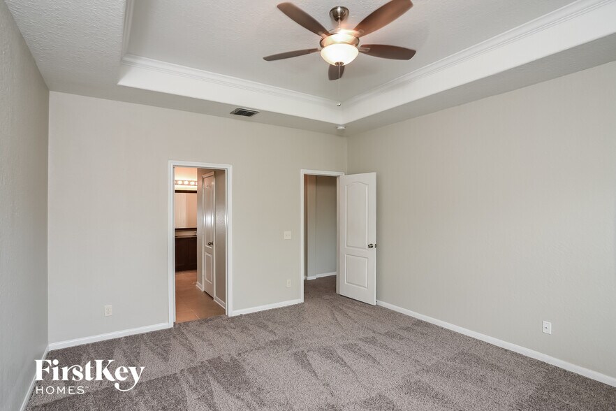 Building Photo - 10523 Branch Post