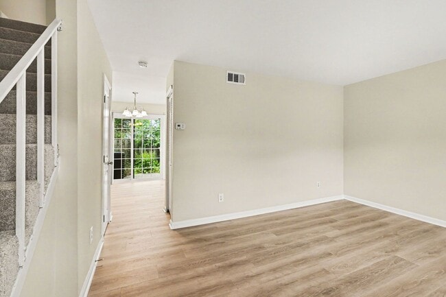 Building Photo - Updated 2BR Townhome Minutes from Central Park & Mary Washington Hospital!