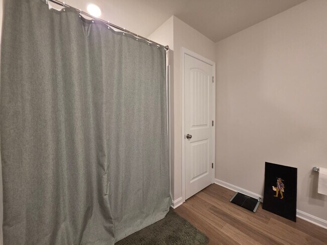 Building Photo - 1120 Wintermead Lp