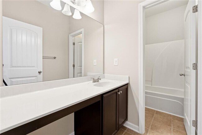 Building Photo - 1680 Sugar Ridge Dr