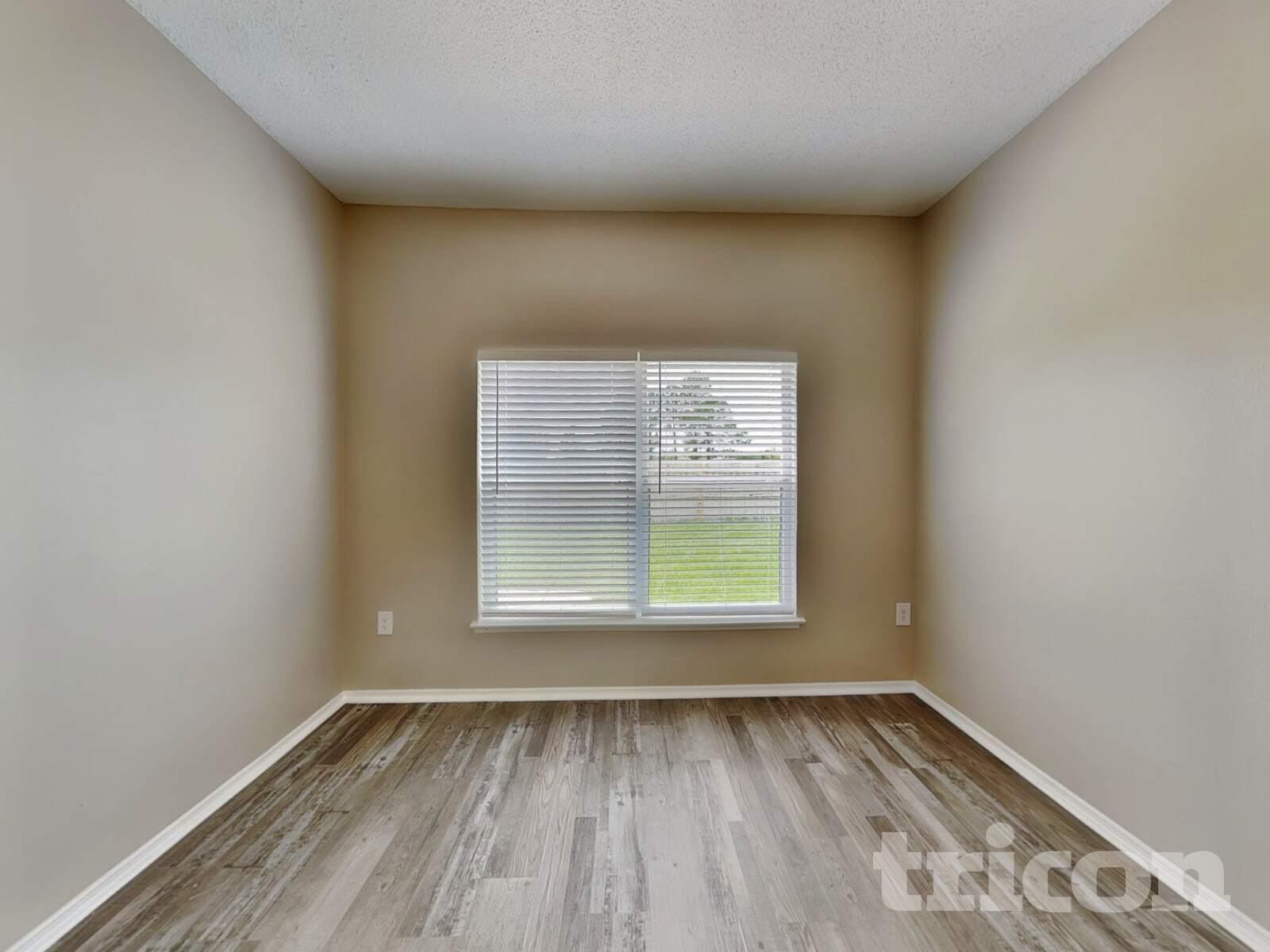 Building Photo - 1708 Meadow Pond Way