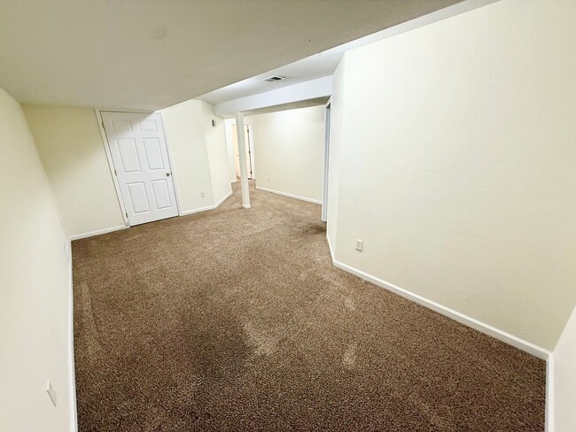 Building Photo - 1445 6th St