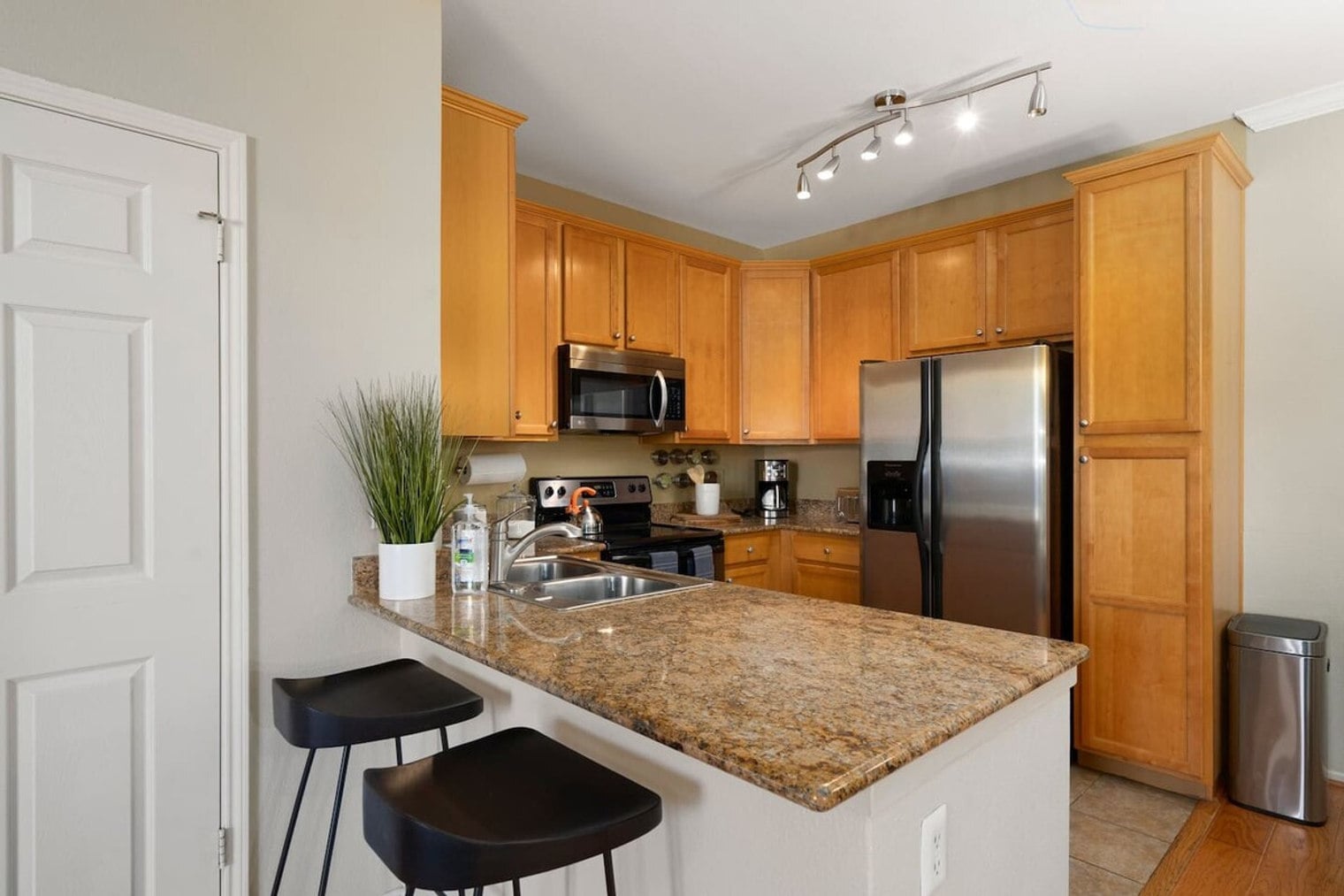 Building Photo - 7009 E Acoma Dr