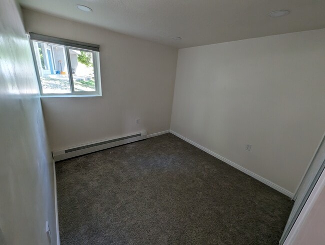 Building Photo - 855 Canyon Rd