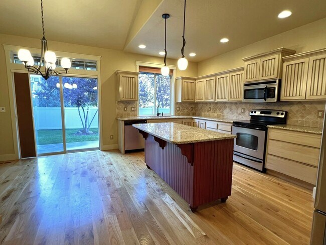 Building Photo - Beautiful 3 bed 2 bath home in The Preserv...