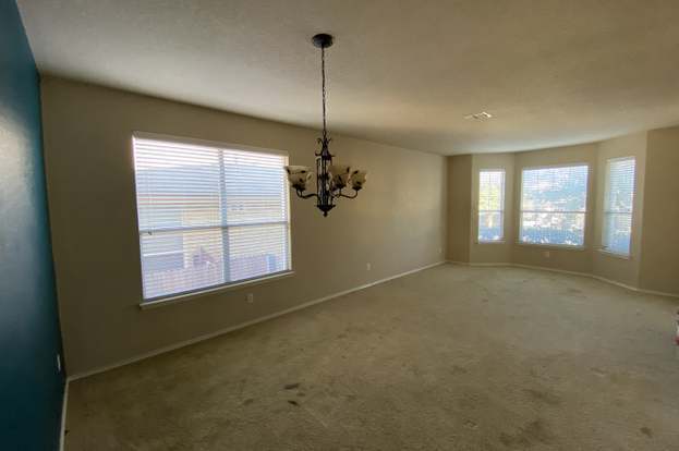 Building Photo - 5731 White Oak Cove