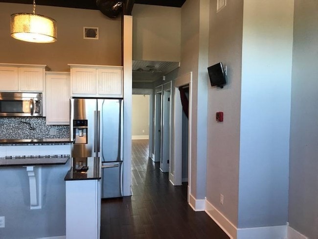 Building Photo - 2818 Lee St