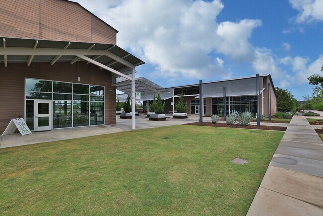 Building Photo - 18323 Tiger Flowers Dr