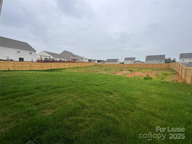 Building Photo - 6015 Ahoskie Dr