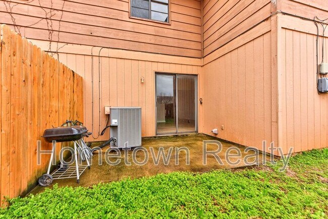 Building Photo - 8075 NW 23rd St