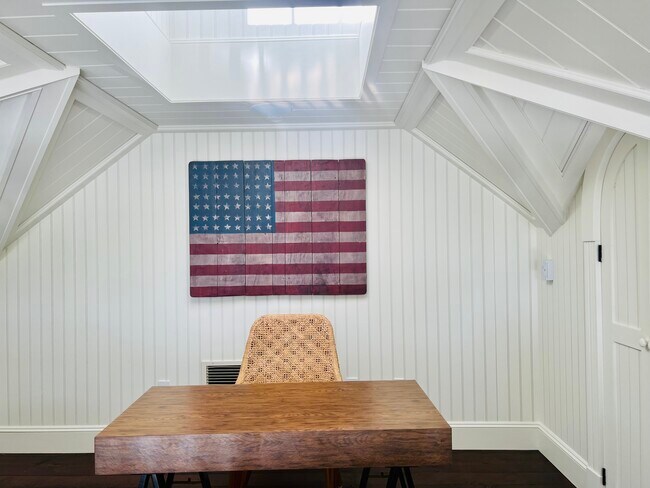 Building Photo - 3 Field Club Ln