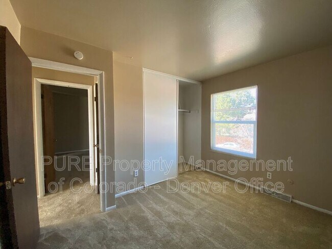 Building Photo - 10750 Owens St