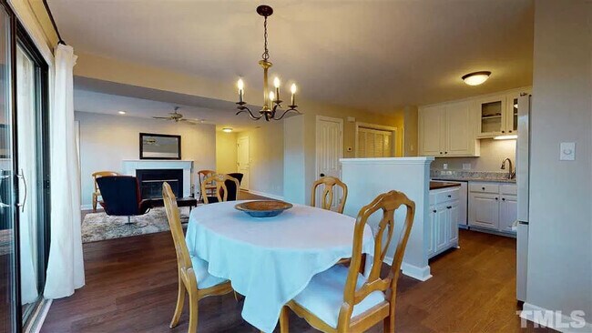 Building Photo - 329 Glen Echo Ln