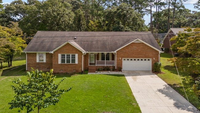 Primary Photo - 506 River Rd