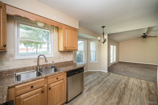 Building Photo - 2941 Park Valley Dr