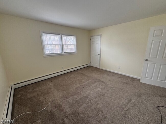 Building Photo - 14 Walnut Pkwy