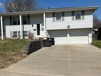 Building Photo - Great 3 Bedroom!!