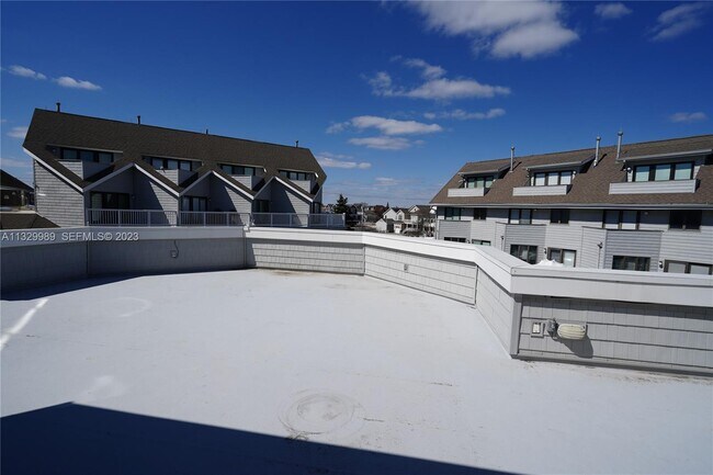 Building Photo - 900 Ocean Ave